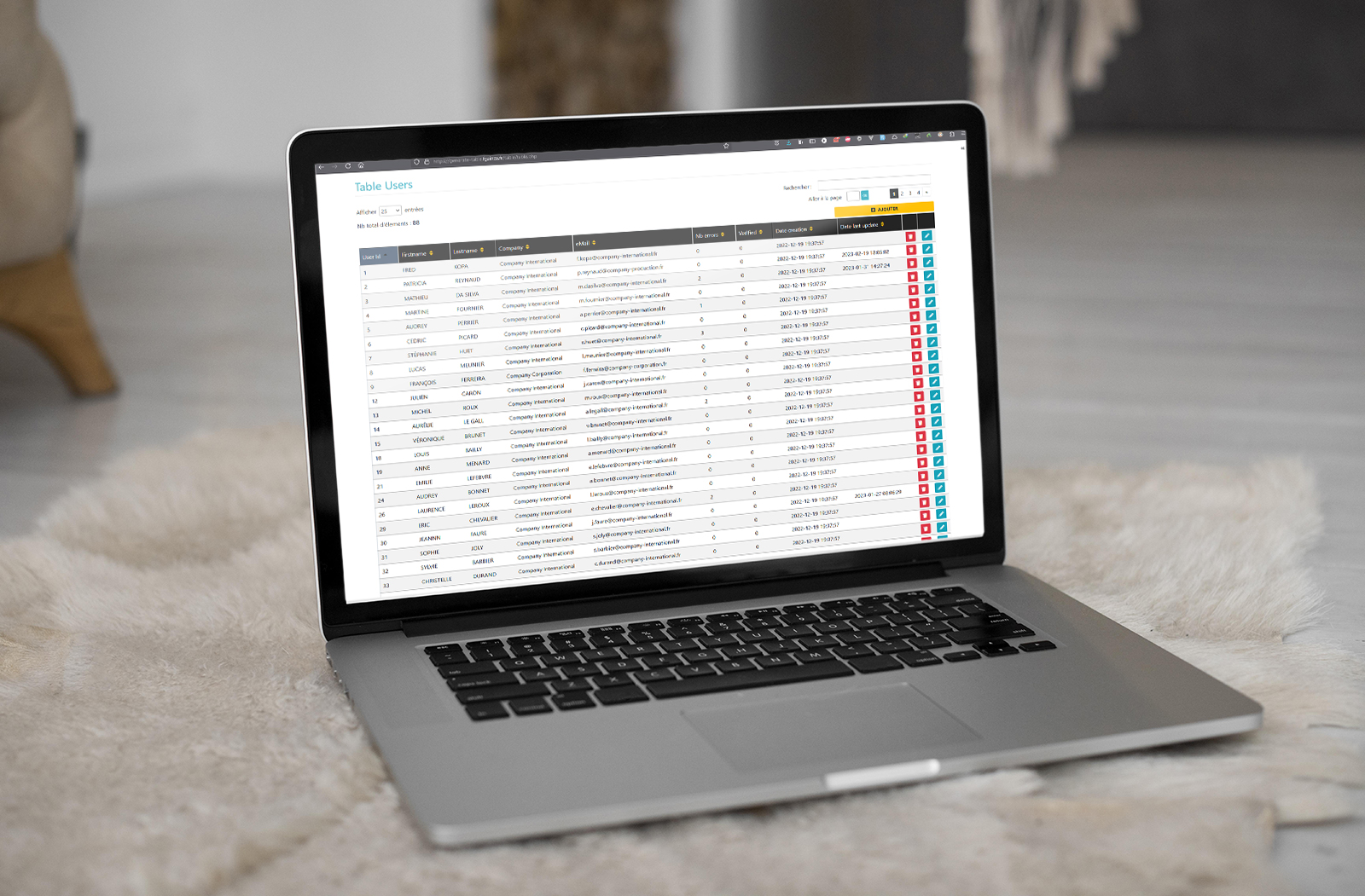 Mockup présentant la génération d'une table issue d'une database SQL